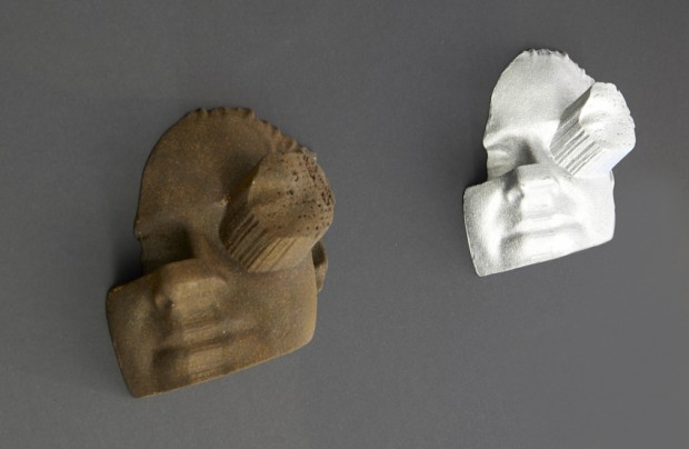 Fabian Hesse und Mitra Wakil, Köpfe, Aluminium, Quarzsand mit Epoxidharz, 2015, je 15 x 18 x 8 cm