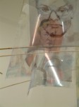 Cony Theis, Zeitrichten, Justitia (Detail), 2003, Justitia, Mobile aus Zeichnungen und Aquarellen auf bedruckten Folien, Raumansicht in der Galerie