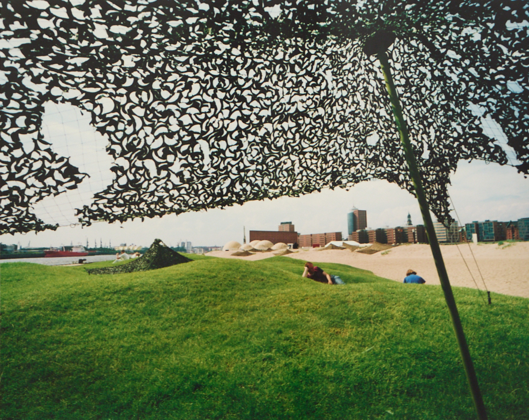 Reiner Riedler,
Fake Holidays: Strandpauli III, 2006,
C-Print (Arbeitsproben),
40 X 50 cm